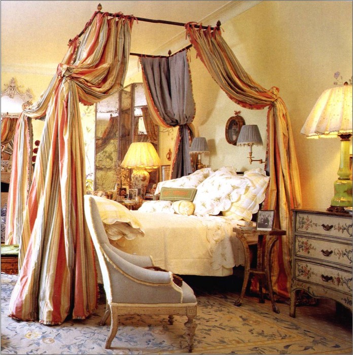 canopy bed